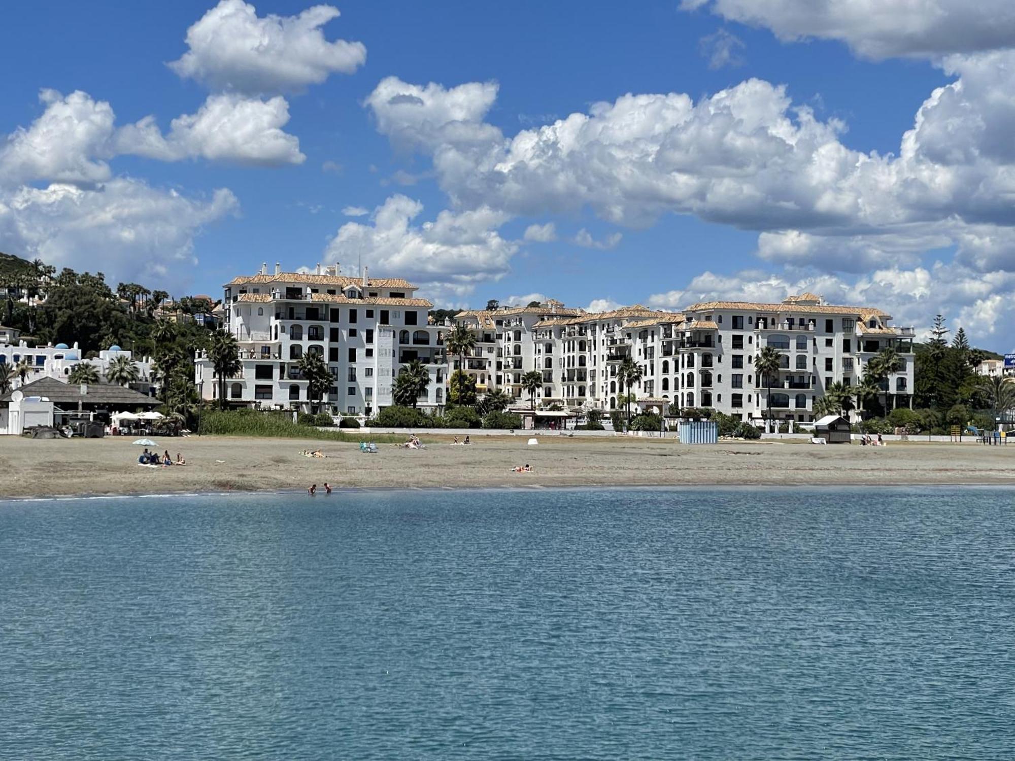 Apartamento En Marina Duquesa Кастильо-де-Сабинильяс Экстерьер фото